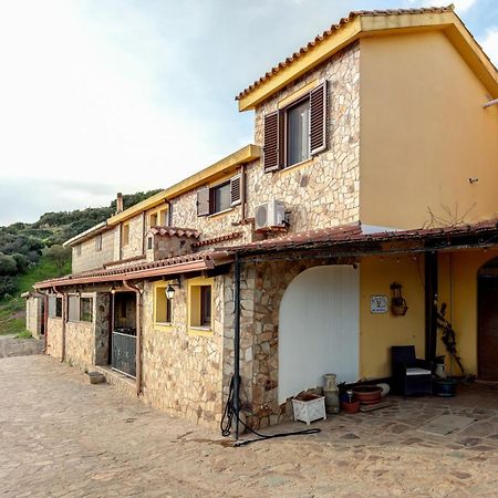 Villa L'Aquila Arbus Exterior foto
